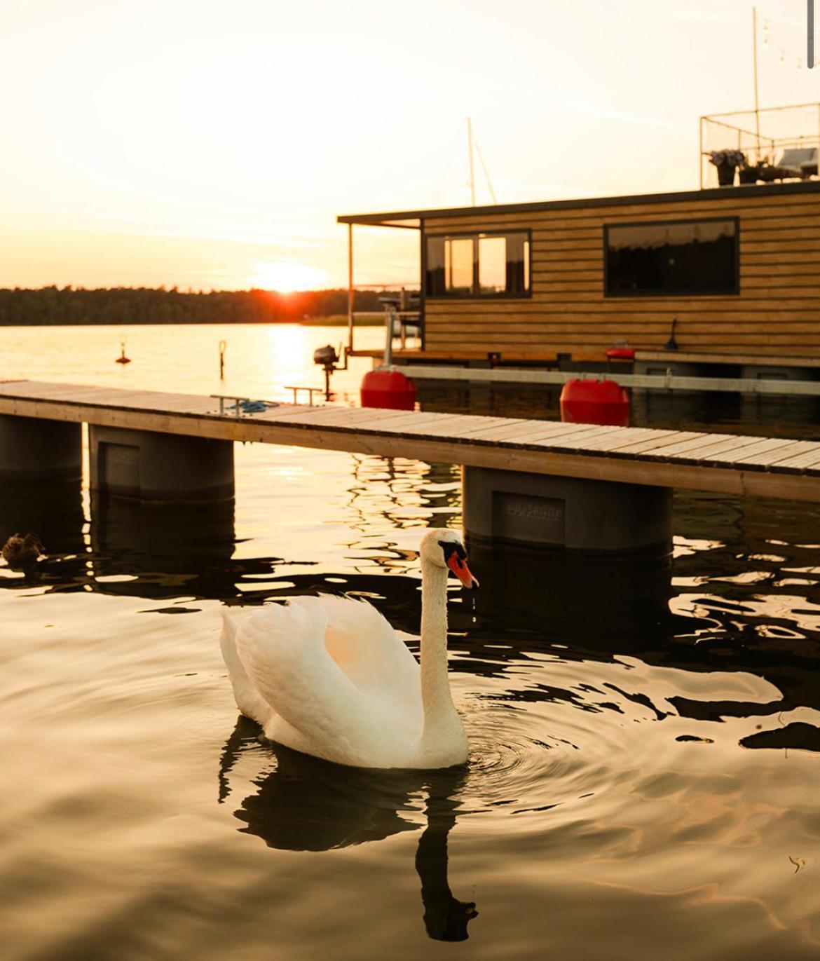 Domek Na Wodzie - Houseboat -Sauna, Taras Na Dachu, Dwie Sypialnie Миколайки Экстерьер фото