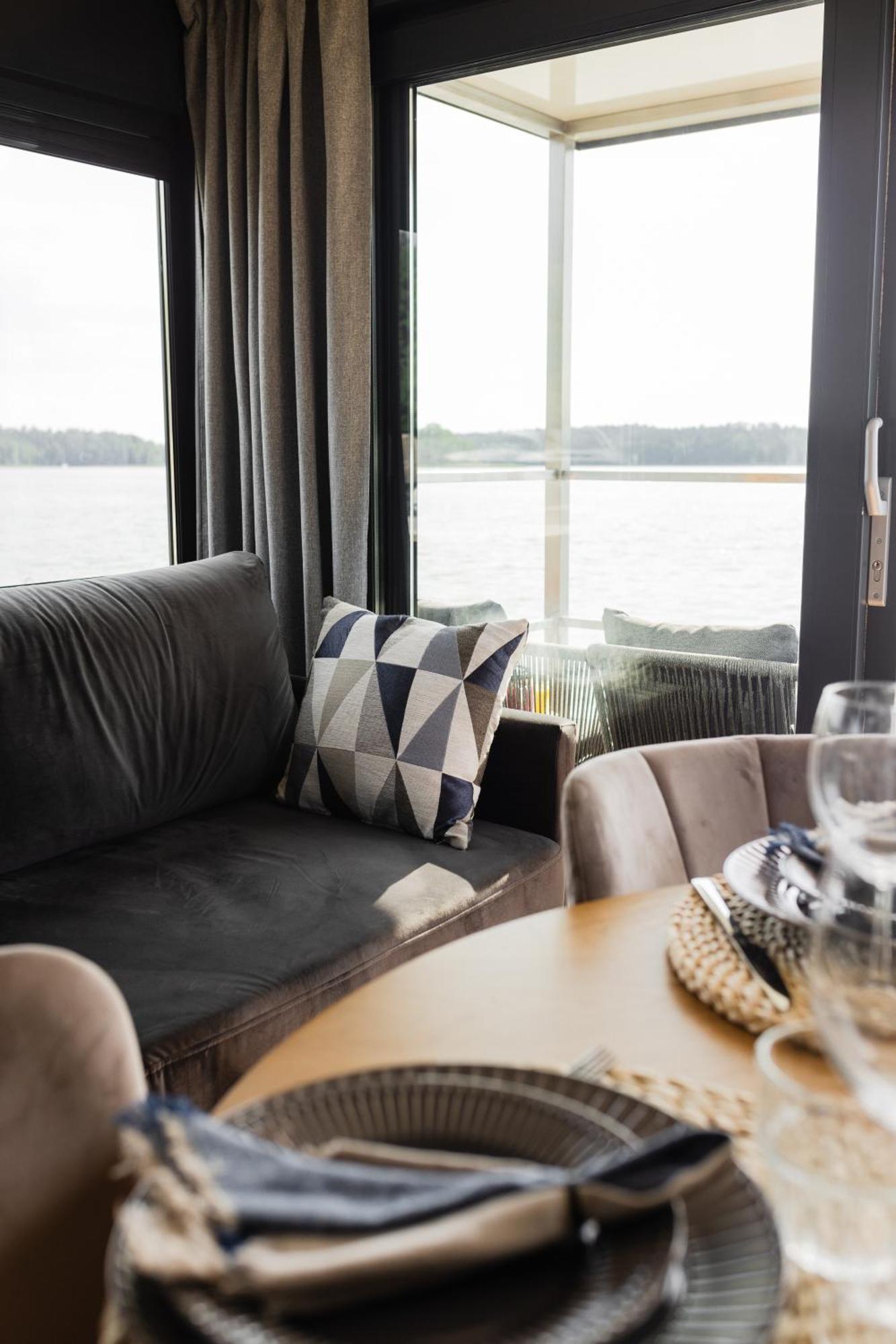 Domek Na Wodzie - Houseboat -Sauna, Taras Na Dachu, Dwie Sypialnie Миколайки Экстерьер фото