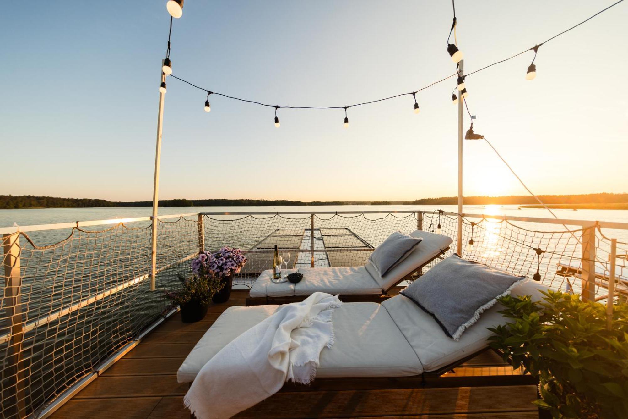 Domek Na Wodzie - Houseboat -Sauna, Taras Na Dachu, Dwie Sypialnie Миколайки Экстерьер фото