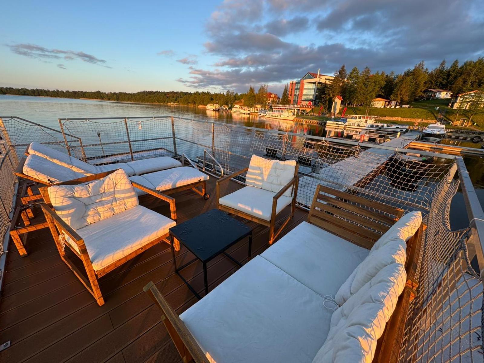 Domek Na Wodzie - Houseboat -Sauna, Taras Na Dachu, Dwie Sypialnie Миколайки Экстерьер фото