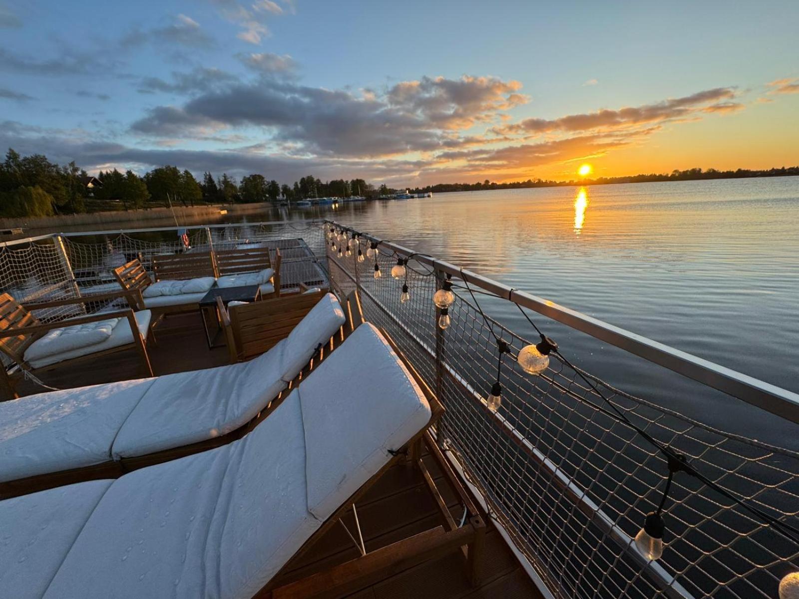 Domek Na Wodzie - Houseboat -Sauna, Taras Na Dachu, Dwie Sypialnie Миколайки Экстерьер фото